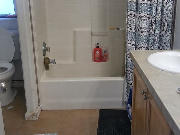 3rd image of 201 W Oakview Ave Unit 101