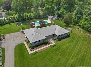 36 Carriage Dr S, Stamford, CT 06902