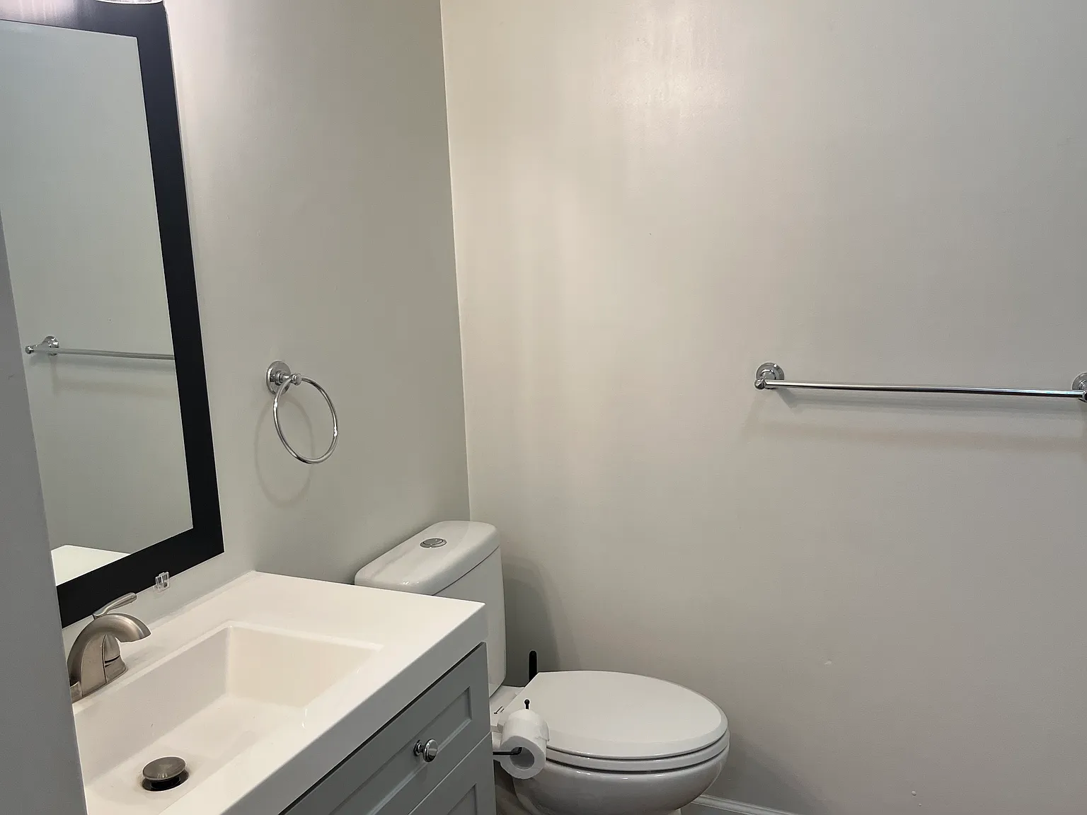 2 bed, 1.5 bath, $1,000 — Photo 3