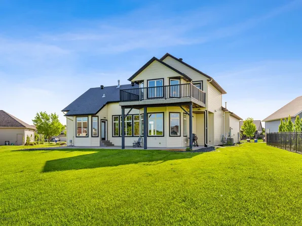 4575 Beach Ln S, Fargo, ND 58104