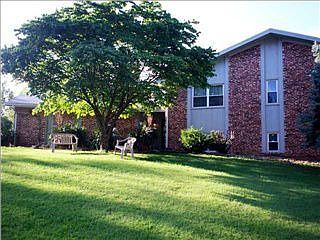 1st image of 4588 Crestwood Ct