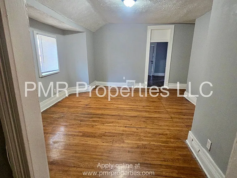 2409 N 18th St — Photo 5