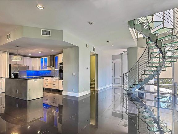 5th image of 1706 NE 14th Avenue #1706