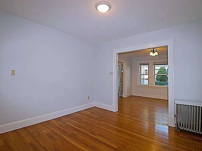 28 Durso Ave #28 — Photo 5