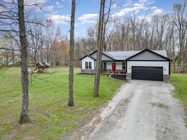 120 Texas Dr, Lake Waynoka, OH 45171