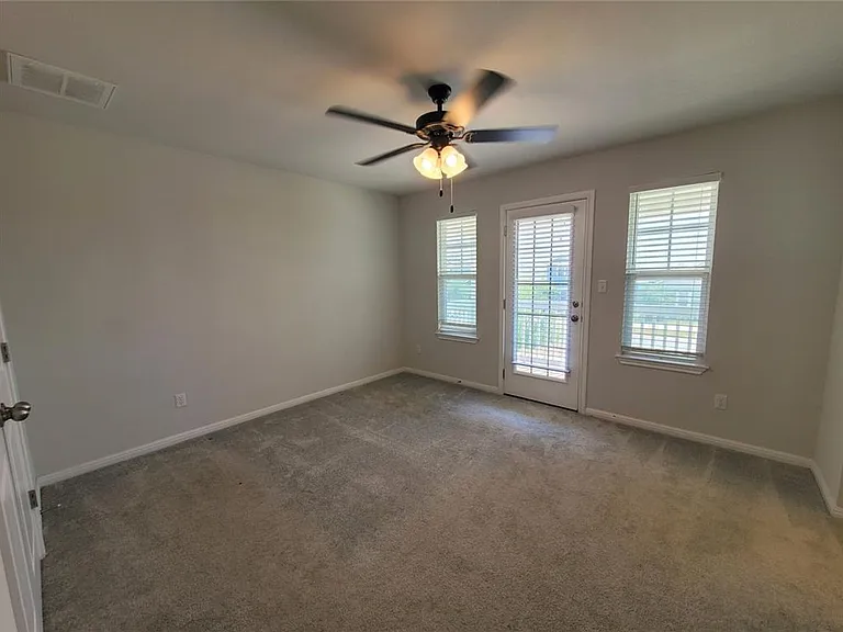 1158 Esplanade Pkwy — Photo 12