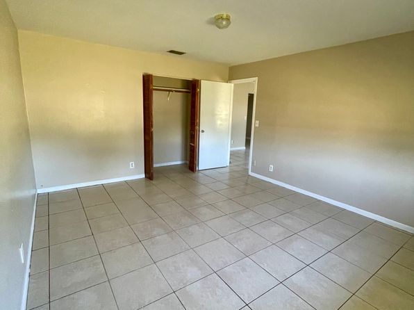 1570 E Breezy Ln #A