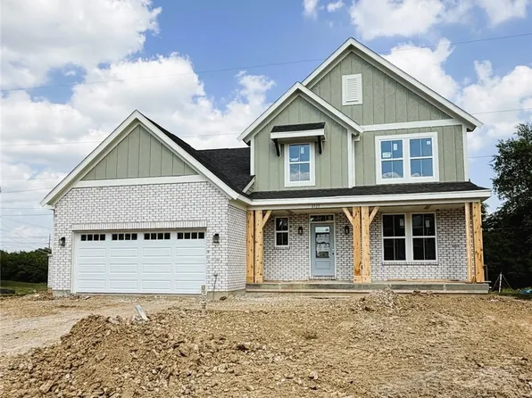 2572 Golden Leaf, Beavercreek, OH 45431