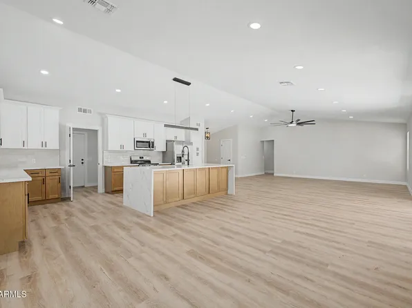 6726 N 79TH Avenue, Glendale, AZ 85303