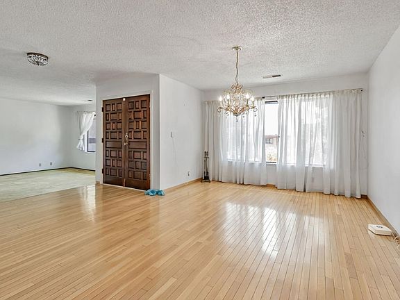 4th image of 15231 Skyview Dr