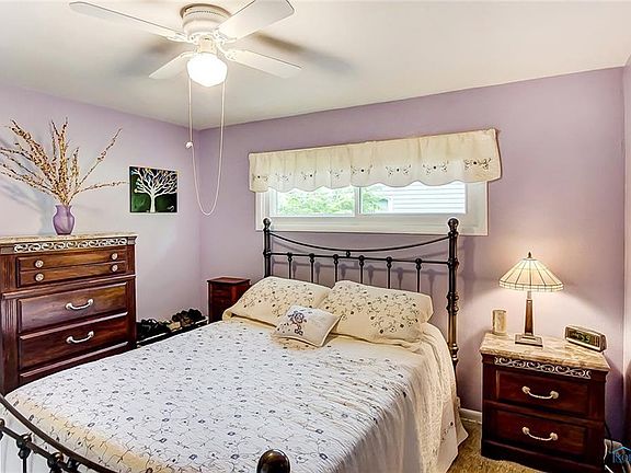 4th image of 310 Meeker St