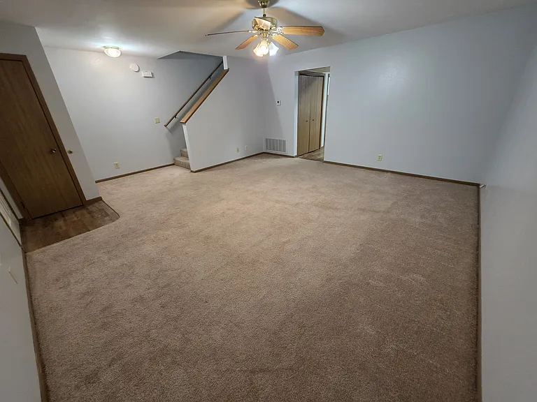 1027 Kearney St — Photo 4