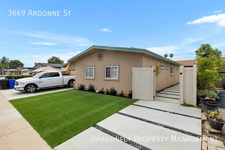 Two Bedroom Detached Residence with Private Patio — Photo 1