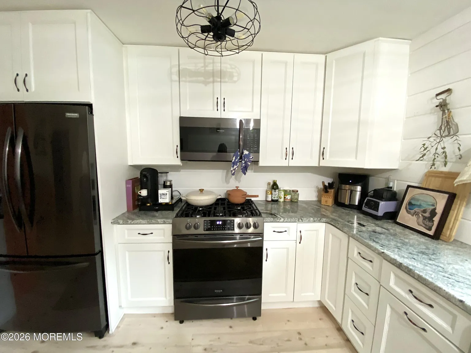2 bed, 948 sqft, $3,250 — Photo 3