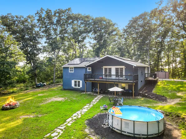 106 Collelo Avenue, Plainfield, CT 06354