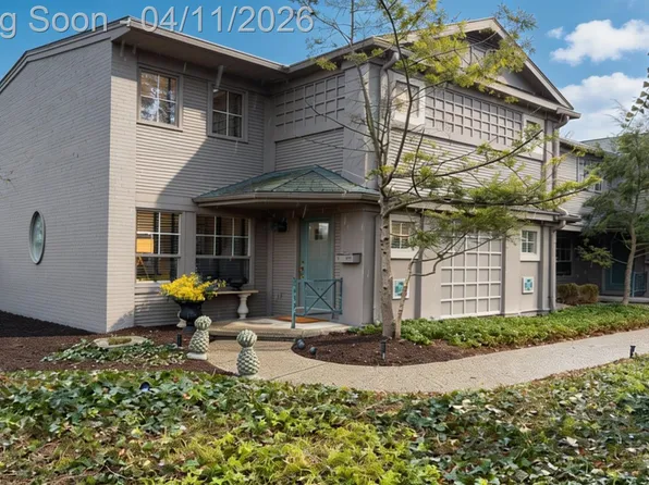 1077 N Old Woodward Ave, Birmingham, MI 48009