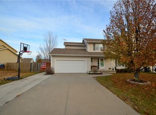 702 SW 48th St, Ankeny, IA 50023