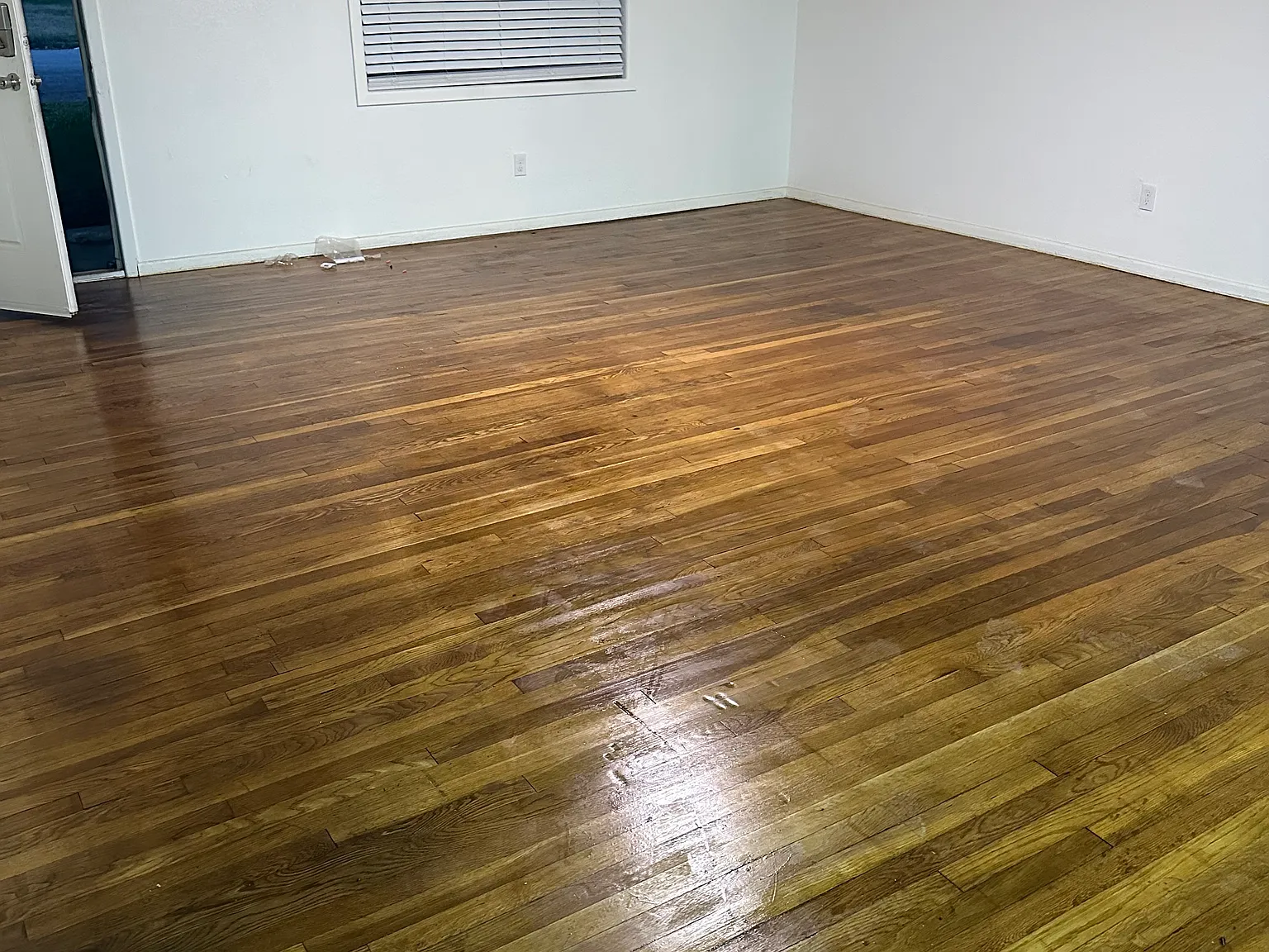 4 bed, 2.5 bath, 2198 sqft, $2,250 — Photo 2