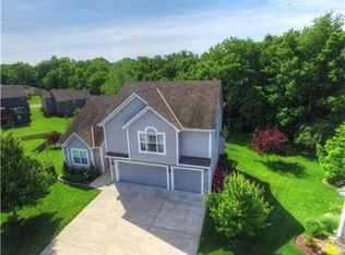 731 White Tail Ct, Liberty, MO 64068