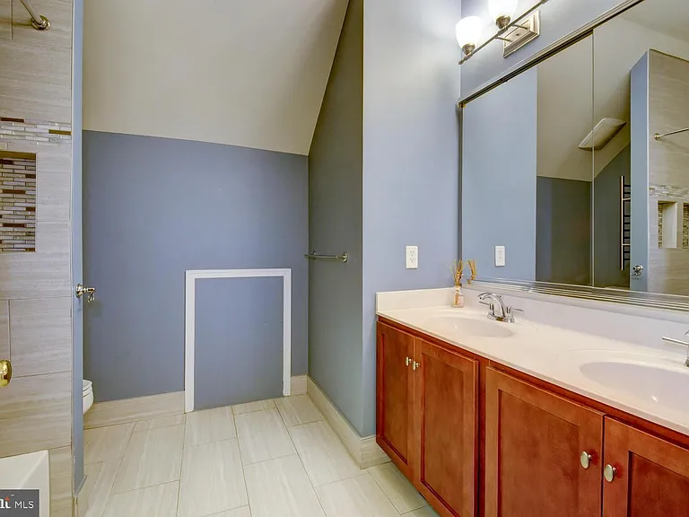 45 Lockwood Dr — Photo 40
