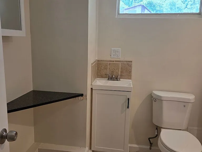 179 Gilmer St #6 — Photo 16