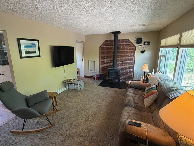 1104 N Pinecrest Dr — Photo 4