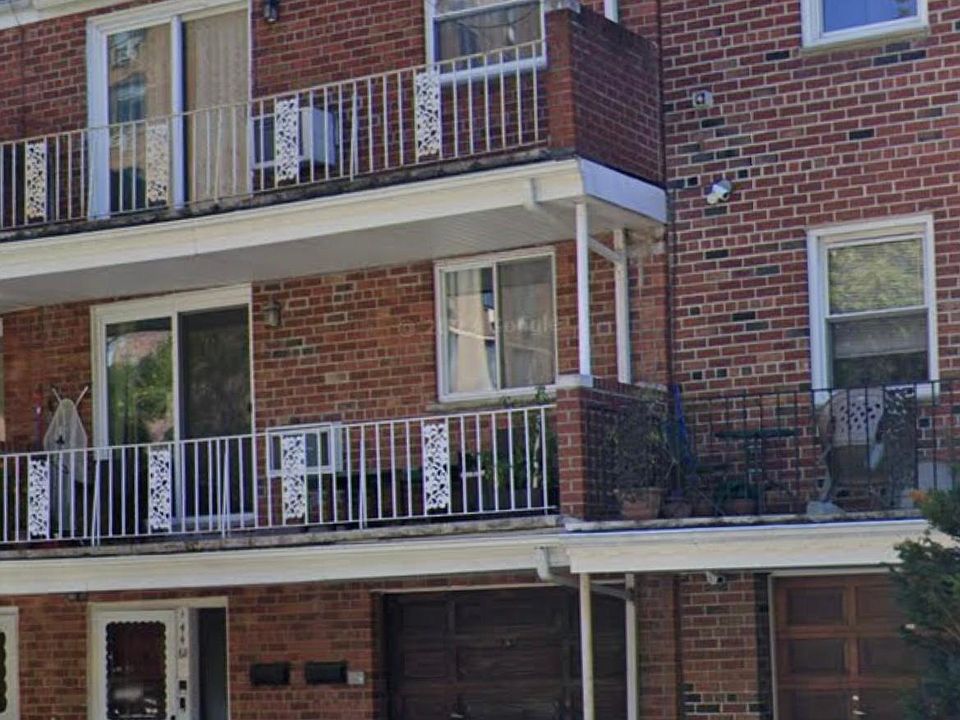 1st image of 14464 Roosevelt Ave Floor 3