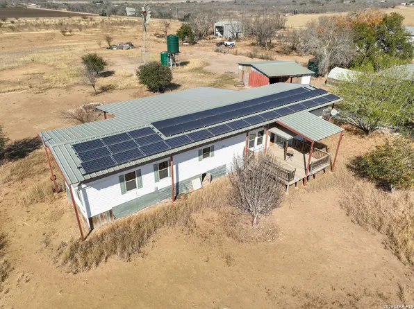 4919 County Road 545, Devine, TX 78016