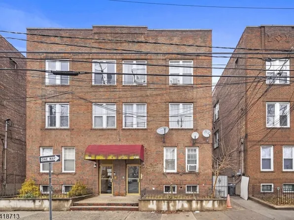 250 Clendenny Ave #4, Jersey City, NJ 07304