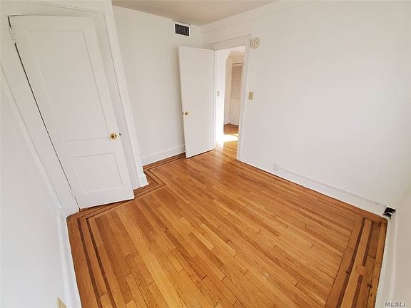 4th image of 246 Mineola Blvd APT 2
