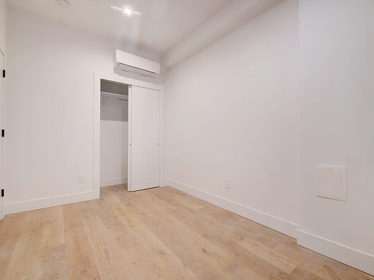 116 Suffolk St #1 — Photo 6