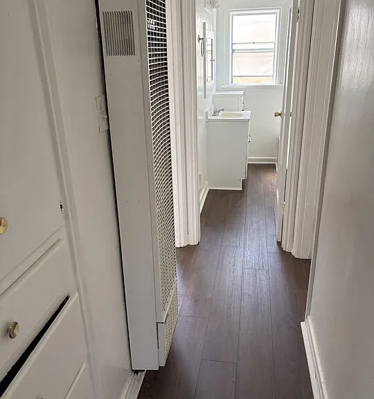 1052 W 60th Pl — Photo 10