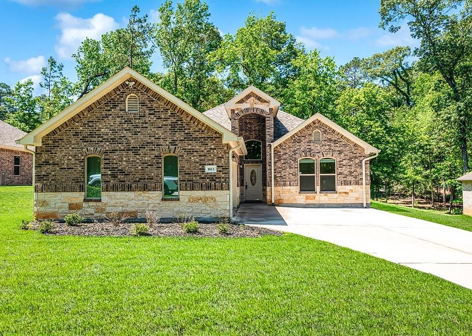 1st image of 1613 River Oaks Dr