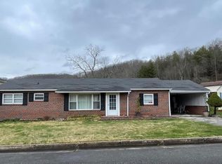 110 2nd Ave, Richlands, VA 24641