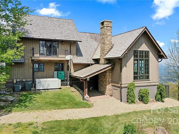 4th image of 209 Shining Rock Trl