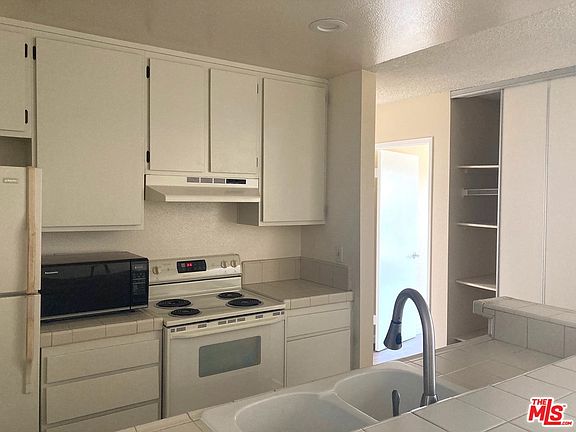 4th image of 4900 Overland Ave Unit 396