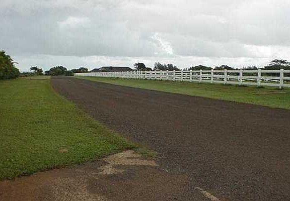 4th image of Kahili Makai St