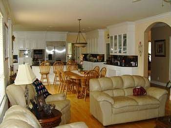 5th image of 14675 Olive Ave
