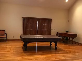 1 Kings Rd, Sharon, MA 02067