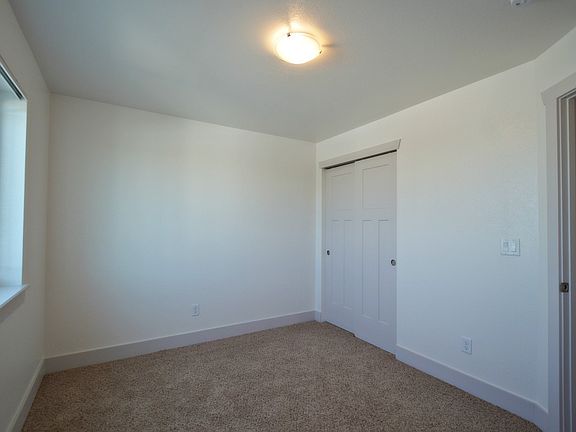 4th image of 108 Parkview Ct Unit B