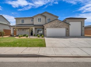 39 W Elinor Ln, Washington, UT 84780