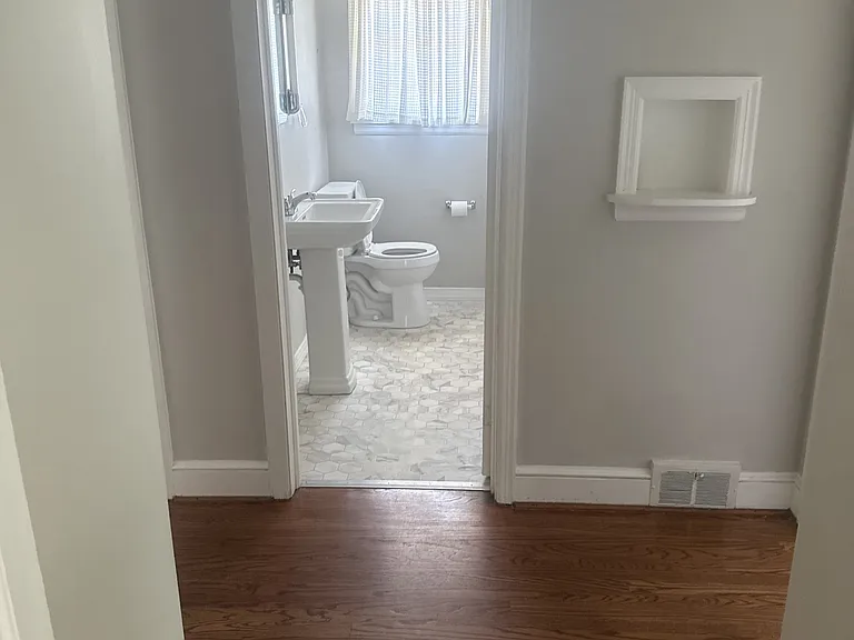 139 Winthrop Dr — Photo 7