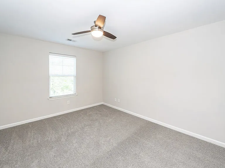 484 Truman Dr — Photo 50