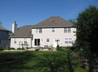1N172 Main St, Glen Ellyn, IL 60137