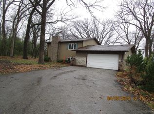 5605 Briarwood Dr, Crystal Lake, IL 60014