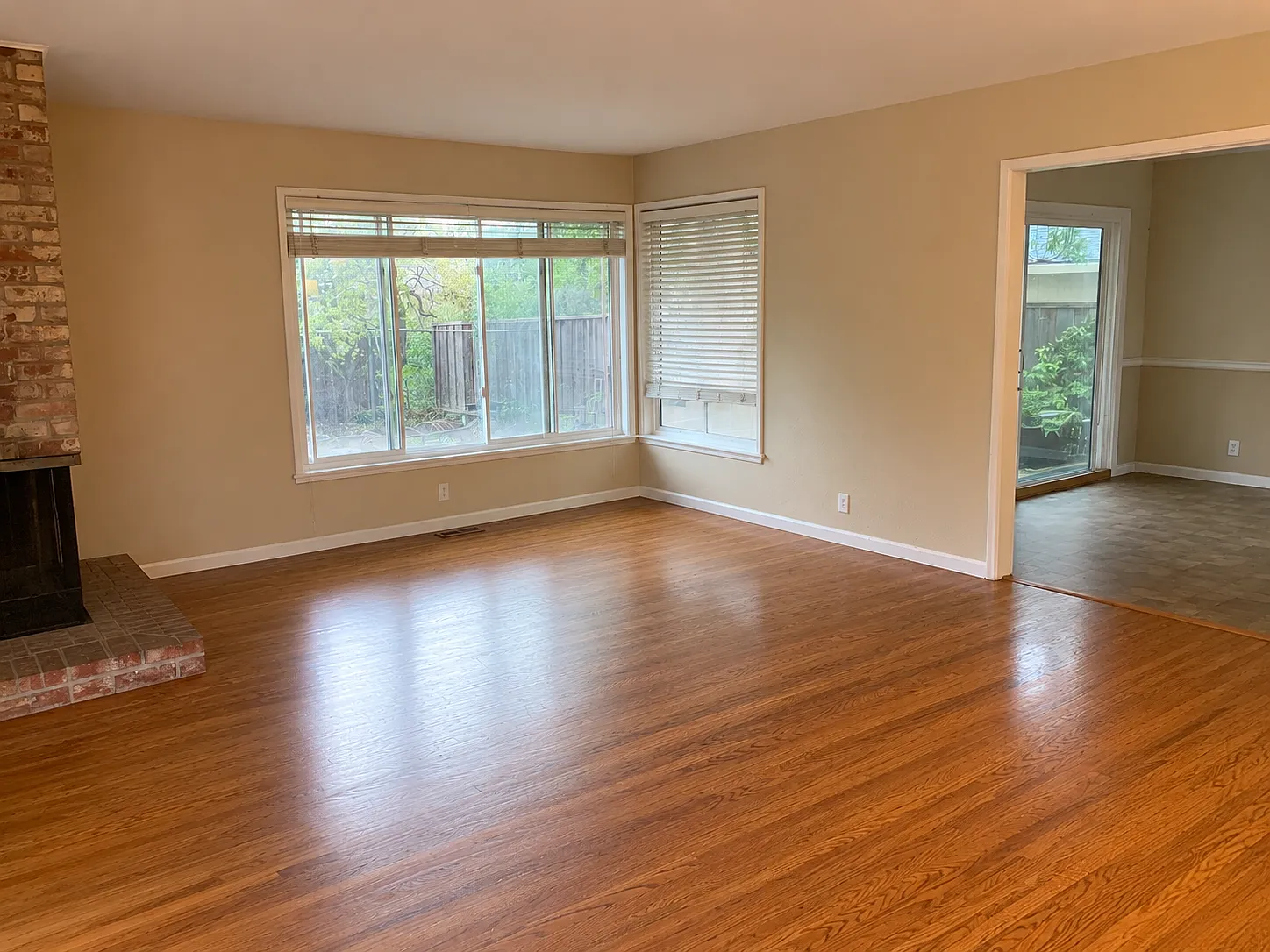 4 bed, 1720 sqft, $4,800 — Photo 2
