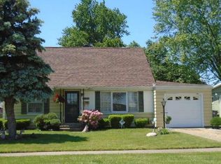4848 Scenic Dr, South Bend, IN 46619