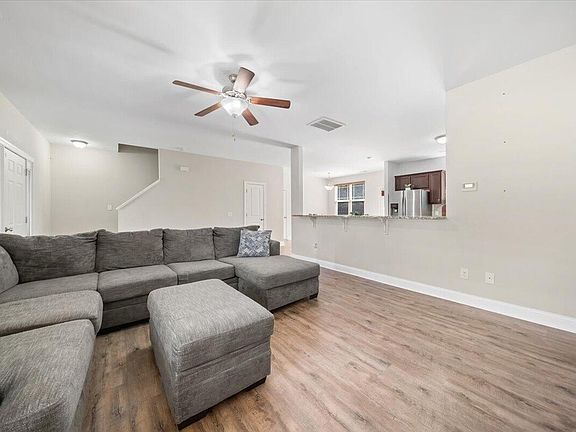 4th image of 376 Everland Pkwy