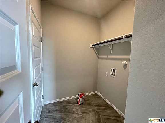 3rd image of 184 Kinsley Way