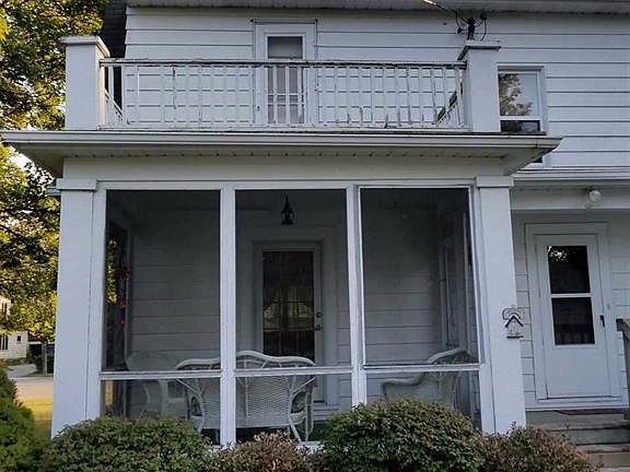 2nd image of 1902 Gratiot Ave